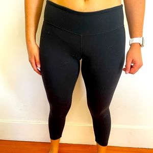Lululemon 3/4 wonder under leggings